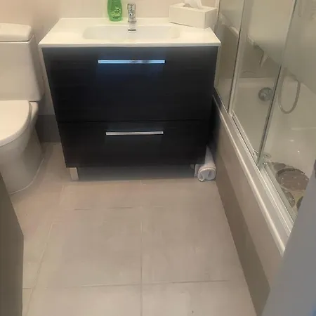 Fabulous With Large Pool Near Beach