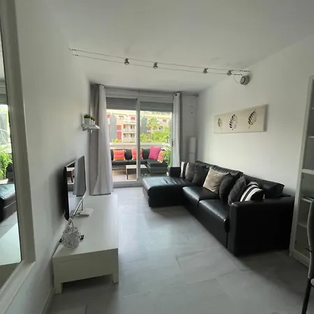 Apartment Fabulous With Large Pool Near Beach Denia