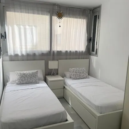Fabulous With Large Pool Near Beach Denia